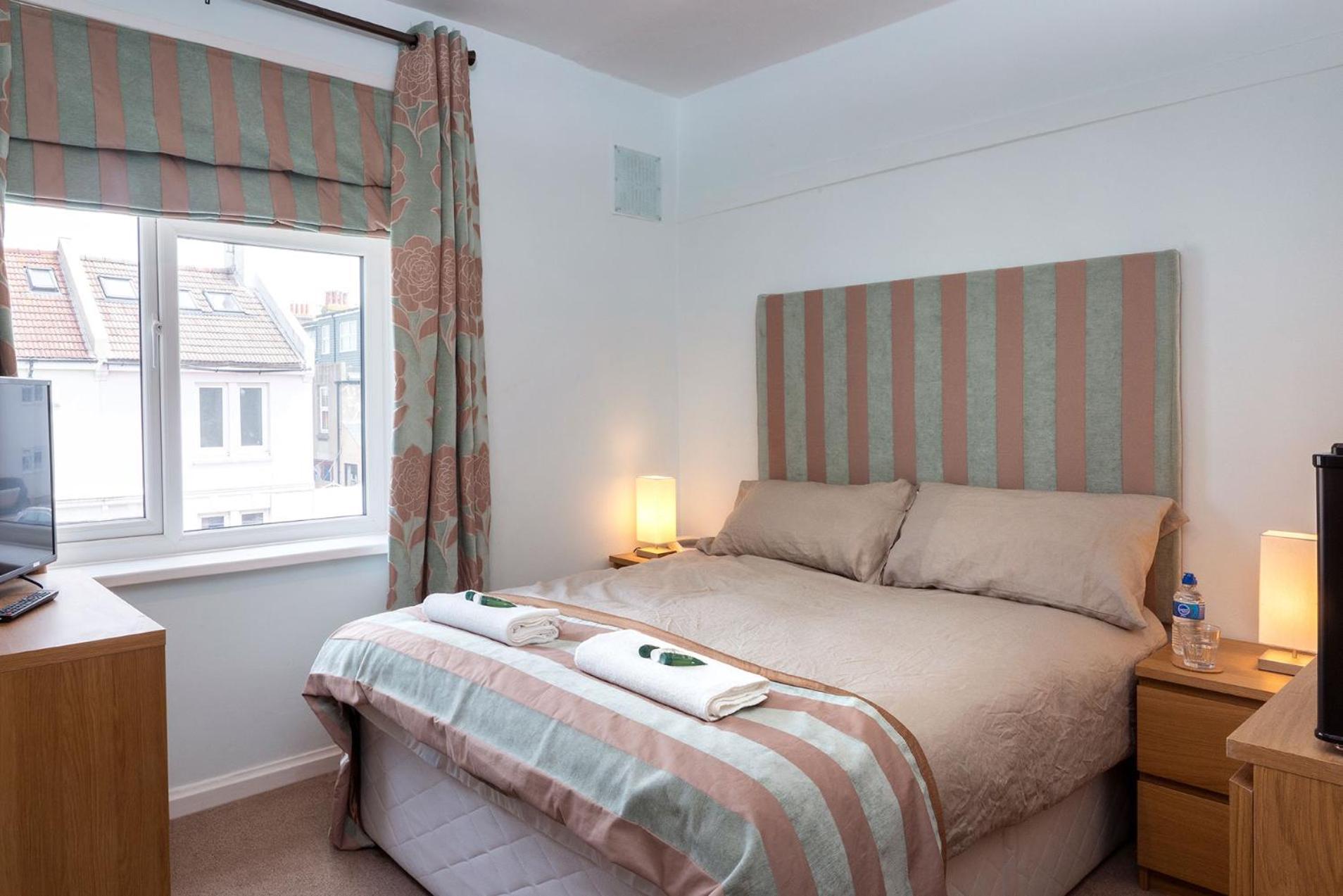 Sunny Queens Park Home - Garden & Private Parking Brighton Екстер'єр фото
